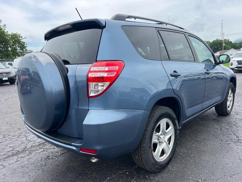 Toyota RAV4 FWD 4dr 4-cyl 4-Spd AT (Natl) 2011