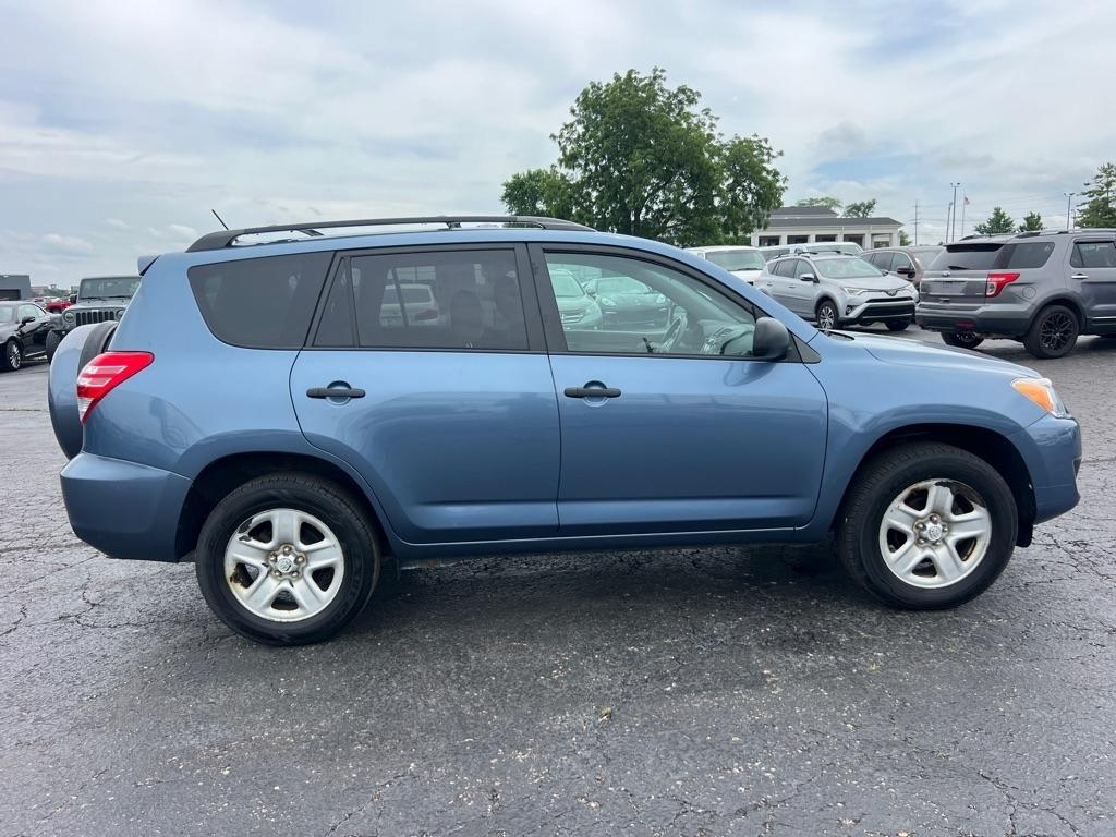 Toyota RAV4 FWD 4dr 4-cyl 4-Spd AT (Natl) 2011