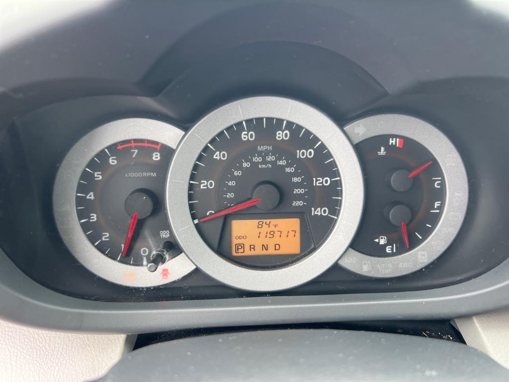 Toyota RAV4 FWD 4dr 4-cyl 4-Spd AT (Natl) 2011