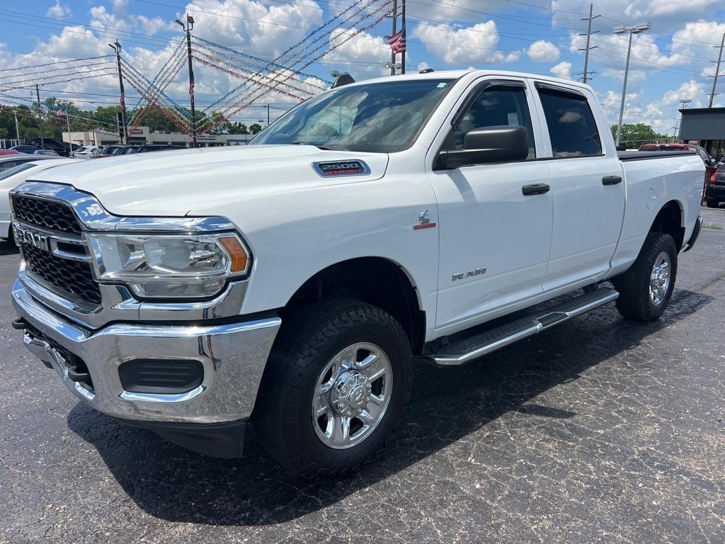 RAM 2500 Tradesman 4x4 Crew Cab 6'4" Box 2019