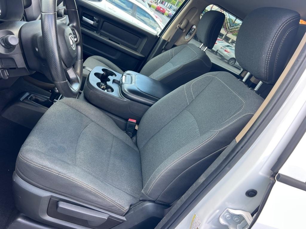RAM 2500 Tradesman 4x4 Crew Cab 6'4" Box 2019
