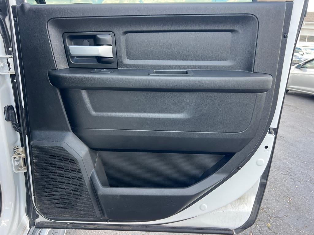 RAM 2500 Tradesman 4x4 Crew Cab 6'4" Box 2019