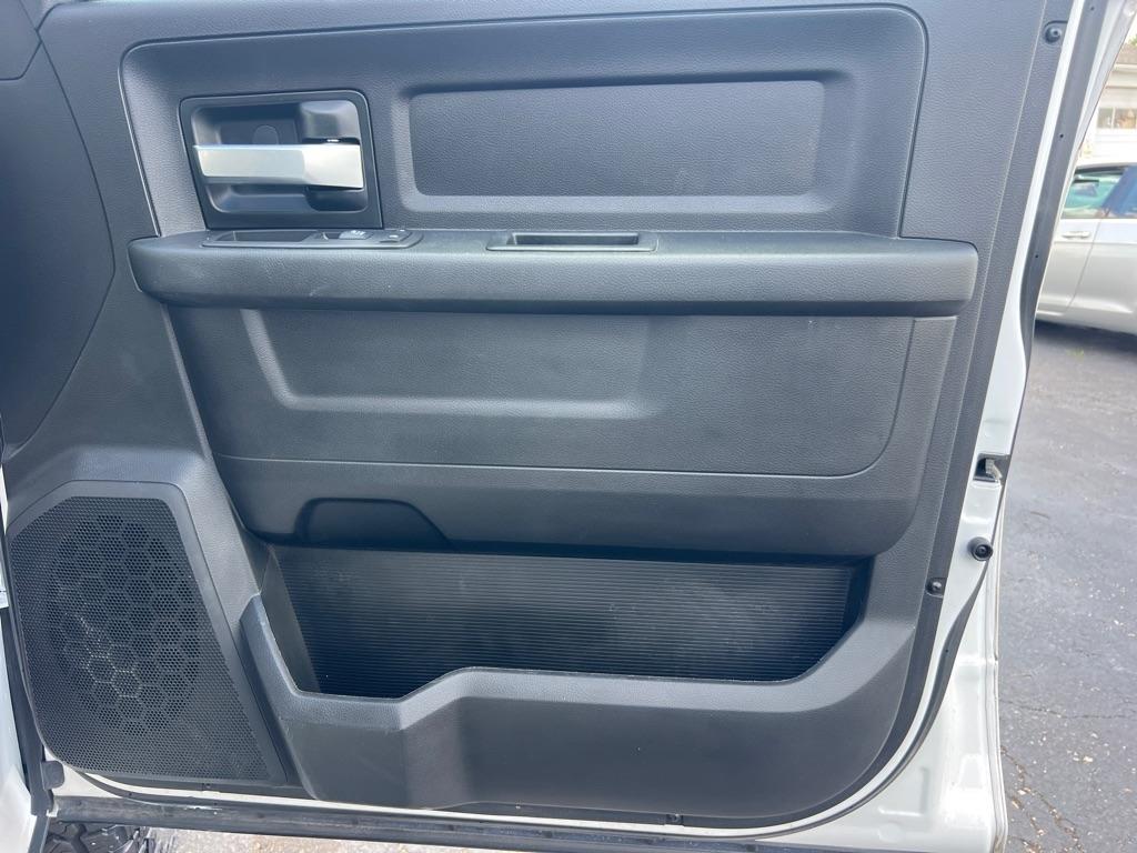 RAM 2500 Tradesman 4x4 Crew Cab 6'4" Box 2019