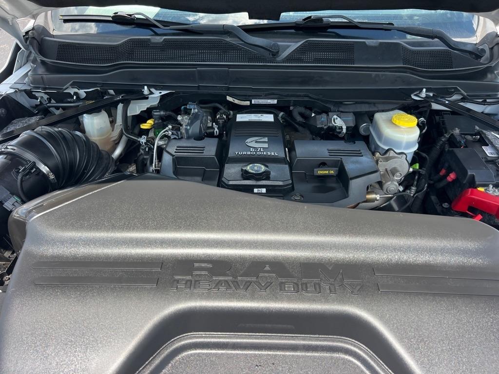 RAM 2500 Tradesman 4x4 Crew Cab 6'4" Box 2019