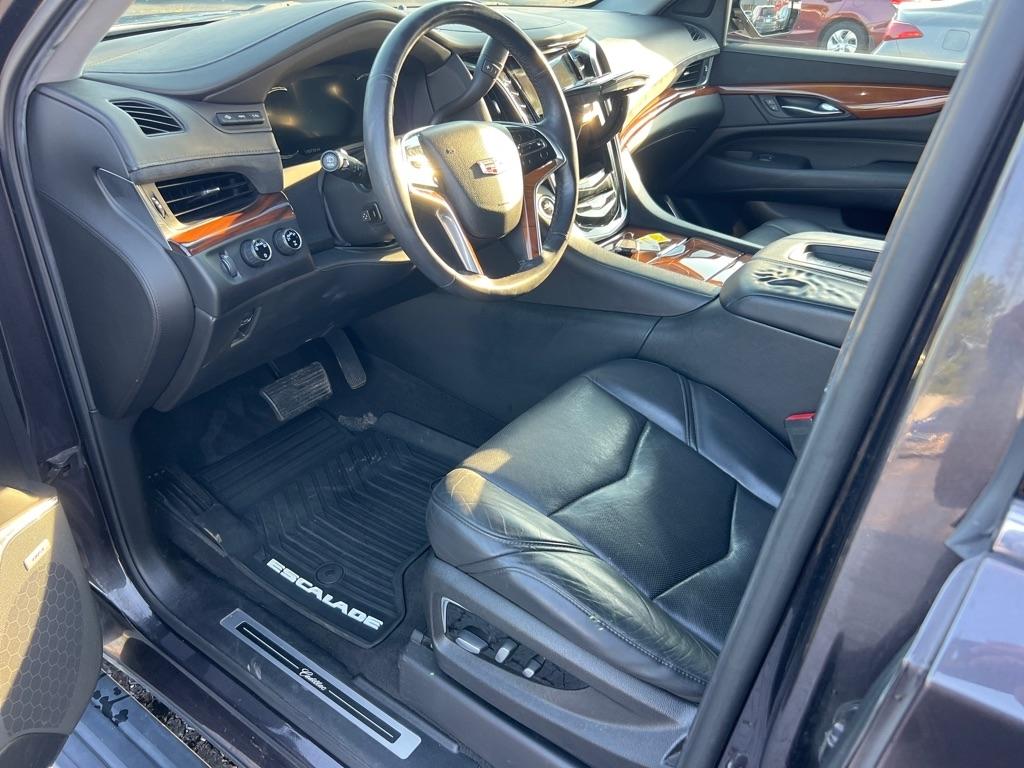 Cadillac Escalade 4WD 4dr Premium Luxury 2017