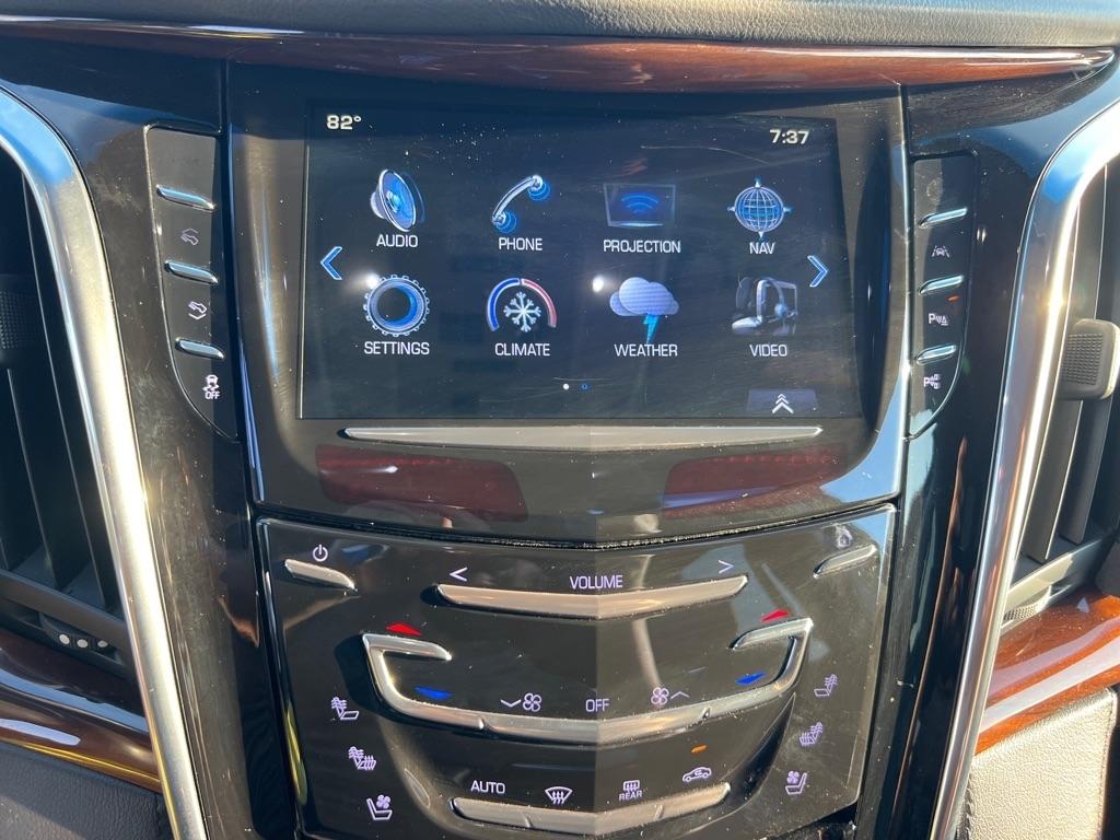 Cadillac Escalade 4WD 4dr Premium Luxury 2017