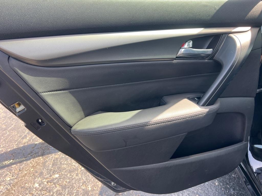 Acura TL 4dr Sdn Auto 2WD 2012