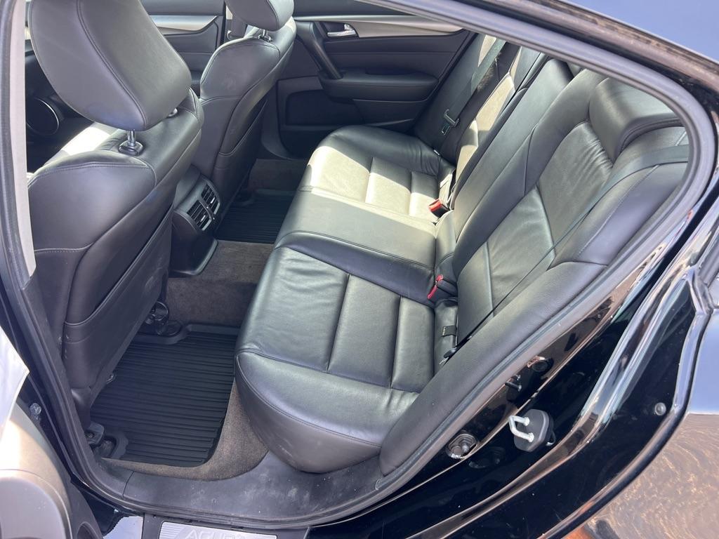 Acura TL 4dr Sdn Auto 2WD 2012
