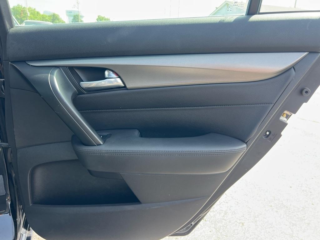 Acura TL 4dr Sdn Auto 2WD 2012