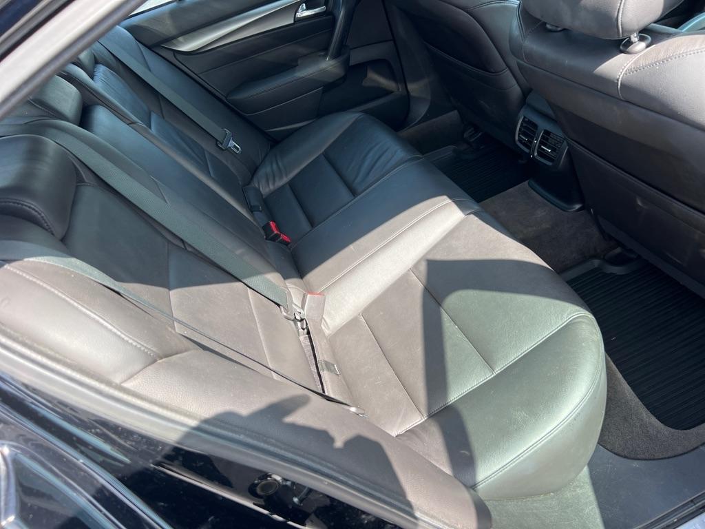 Acura TL 4dr Sdn Auto 2WD 2012