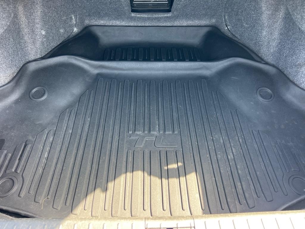 Acura TL 4dr Sdn Auto 2WD 2012