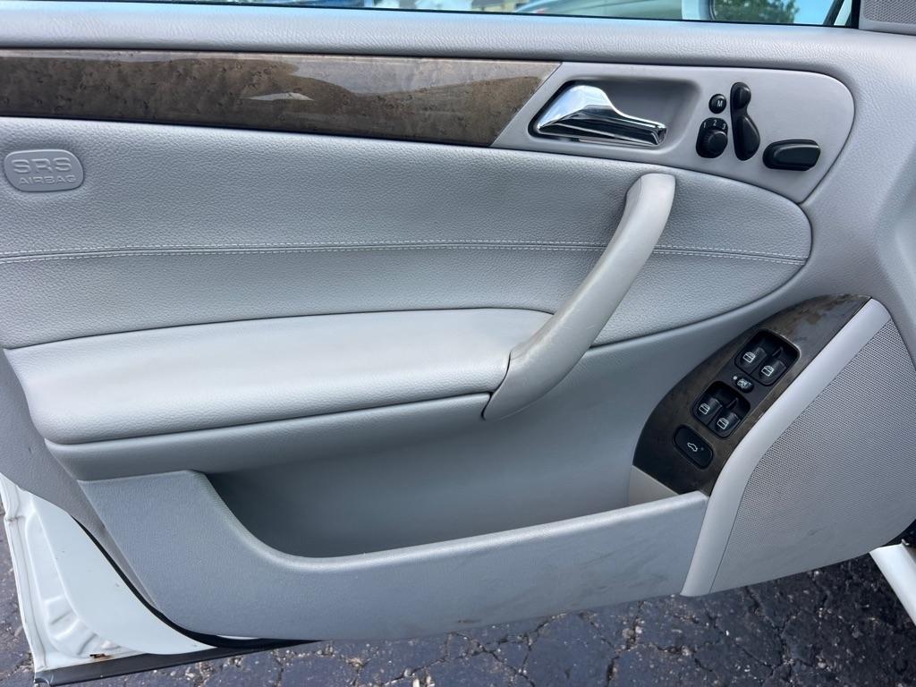 Mercedes-Benz C-Class 4dr Sdn 2.5L Sport RWD 2007