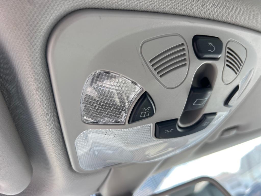 Mercedes-Benz C-Class 4dr Sdn 2.5L Sport RWD 2007