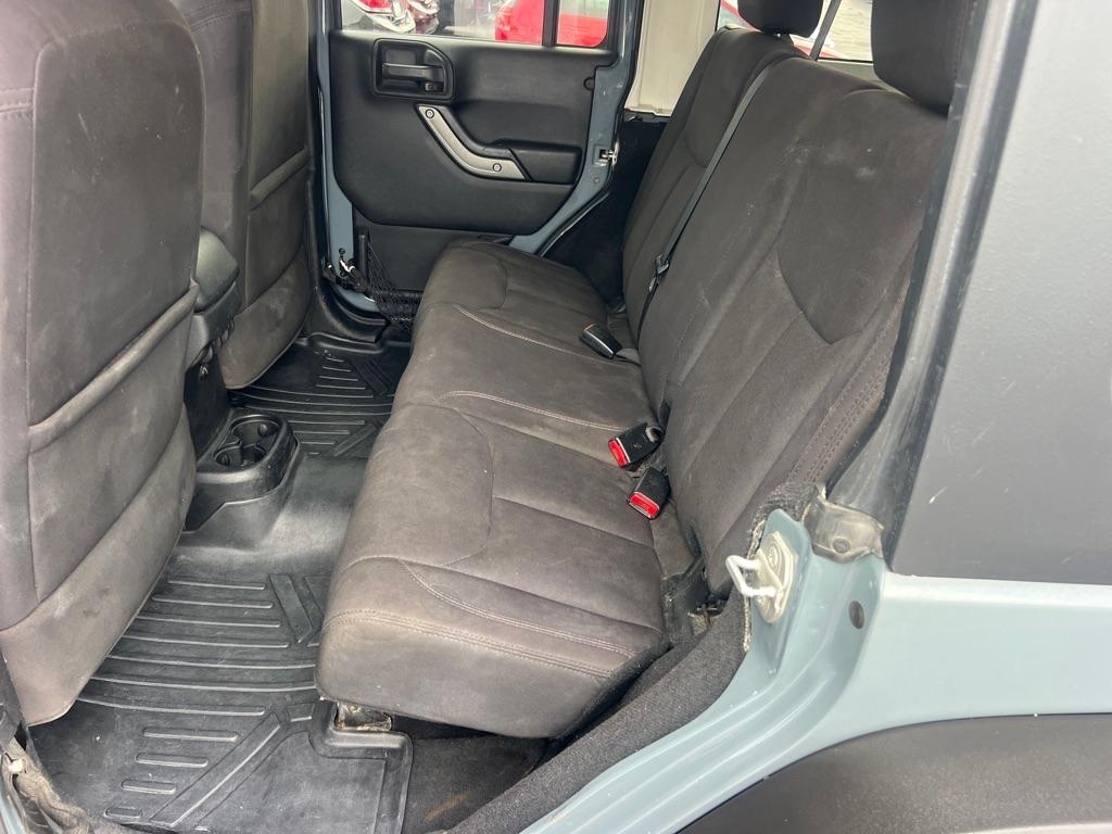 Jeep Wrangler Unlimited 4WD 4dr Sport 2015