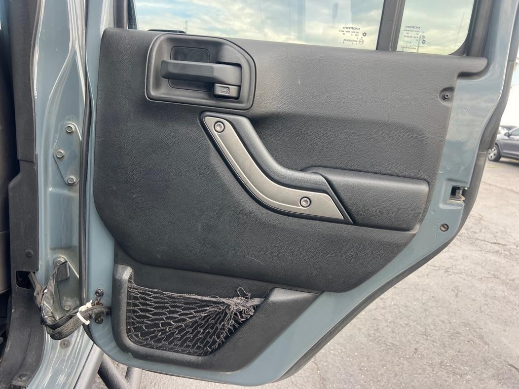 Jeep Wrangler Unlimited 4WD 4dr Sport 2015