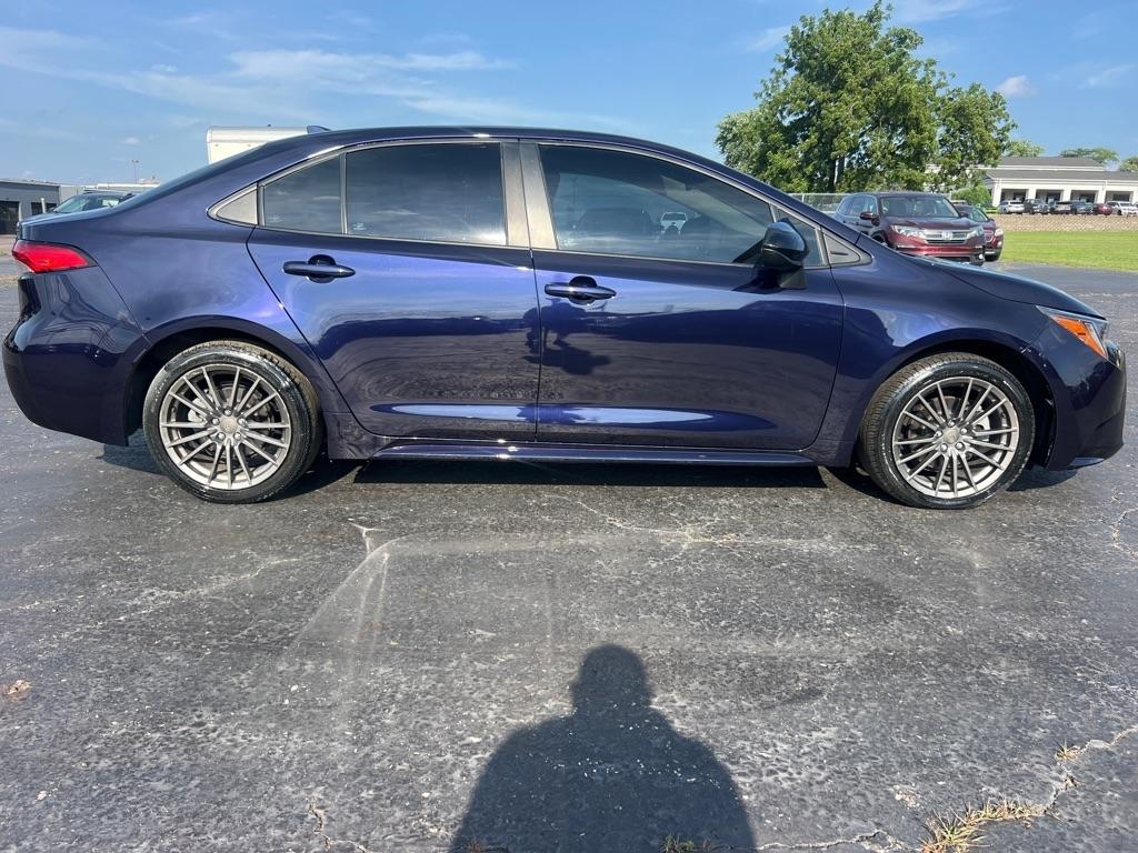 Toyota Corolla LE CVT (Natl) 2022