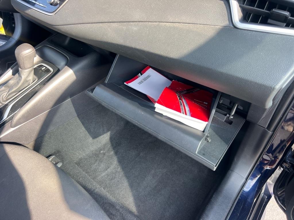 Toyota Corolla LE CVT (Natl) 2022