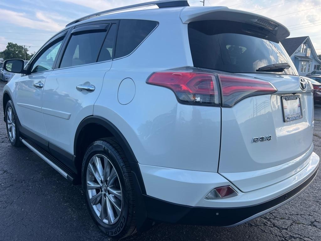 Toyota RAV4 Limited AWD (Natl) 2017