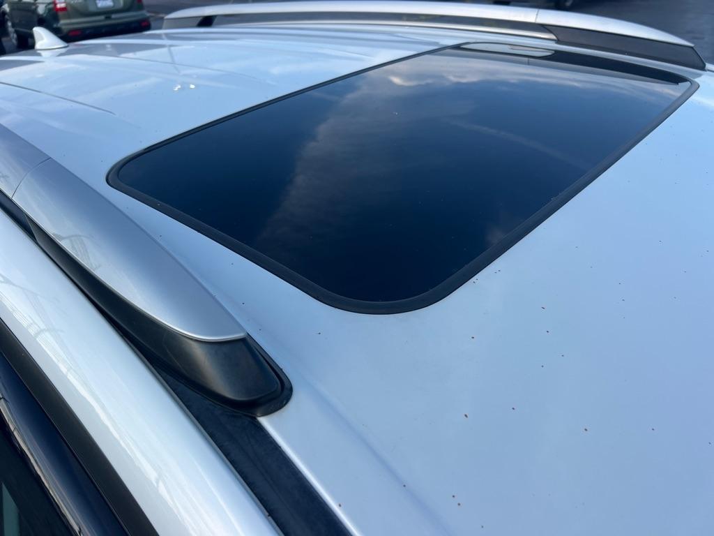Toyota RAV4 Limited AWD (Natl) 2017