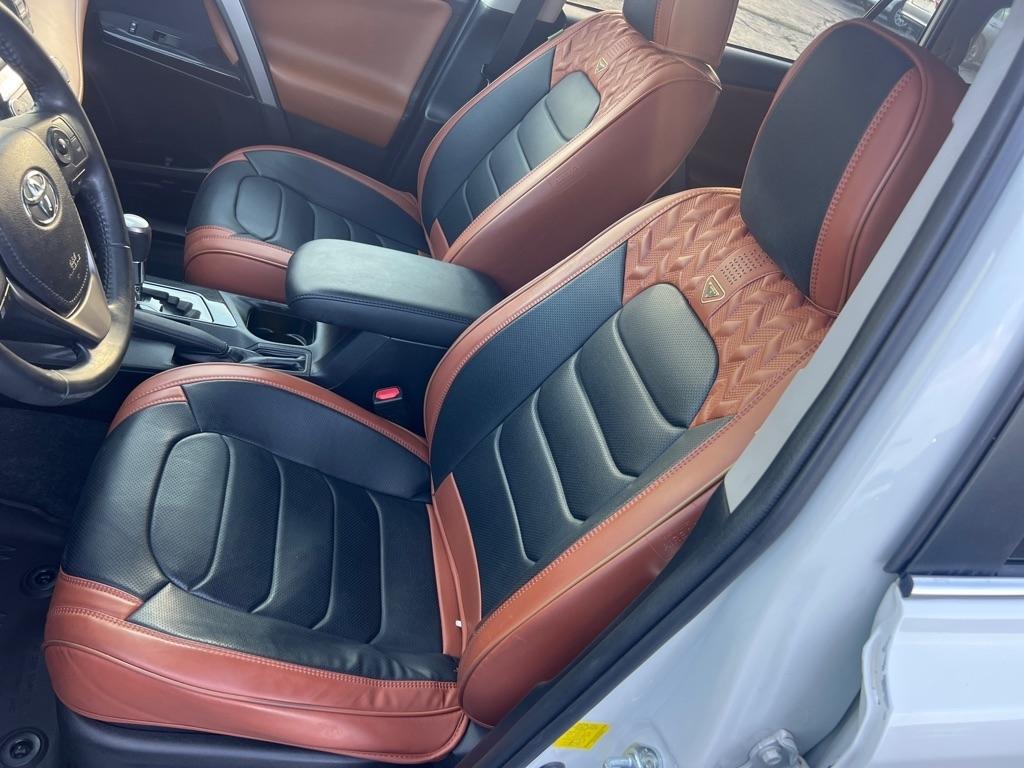 Toyota RAV4 Limited AWD (Natl) 2017
