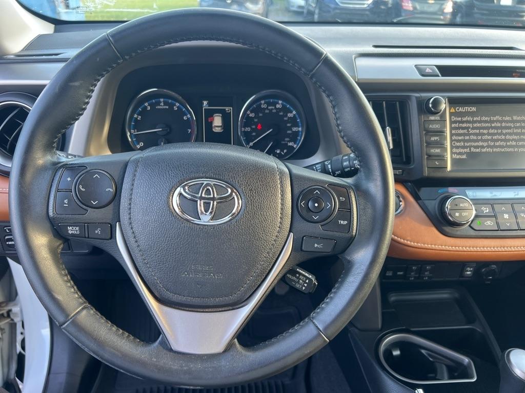 Toyota RAV4 Limited AWD (Natl) 2017