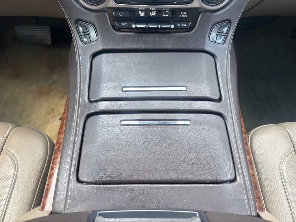 Chevrolet Suburban 4WD 4dr LTZ 2015