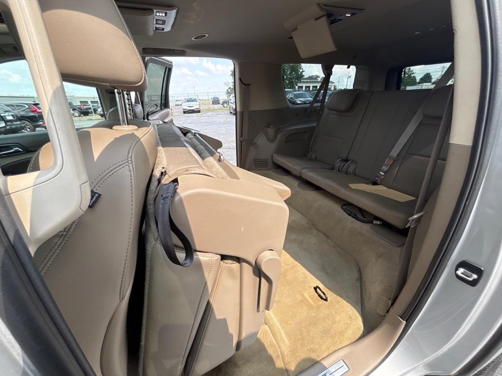 Chevrolet Suburban 4WD 4dr LTZ 2015