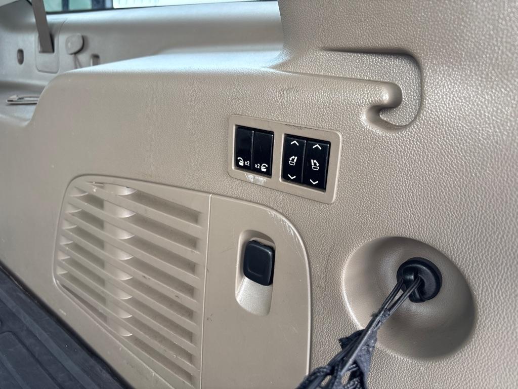 Chevrolet Suburban 4WD 4dr LTZ 2015