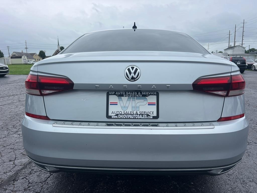 Volkswagen Passat 2.0T SE Auto 2021