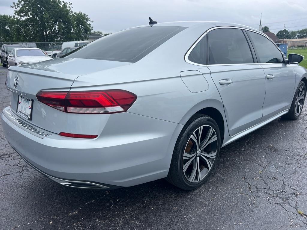 Volkswagen Passat 2.0T SE Auto 2021