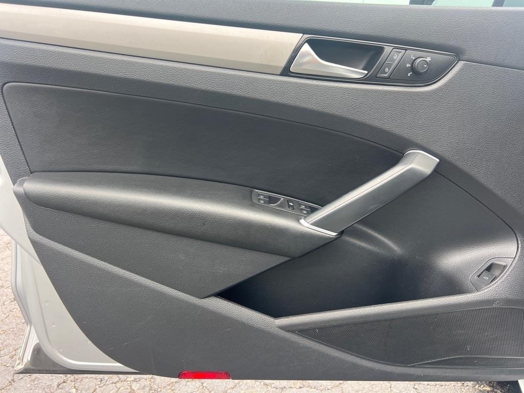 Volkswagen Passat 2.0T SE Auto 2021
