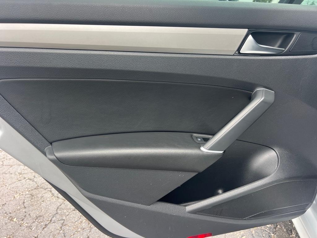 Volkswagen Passat 2.0T SE Auto 2021