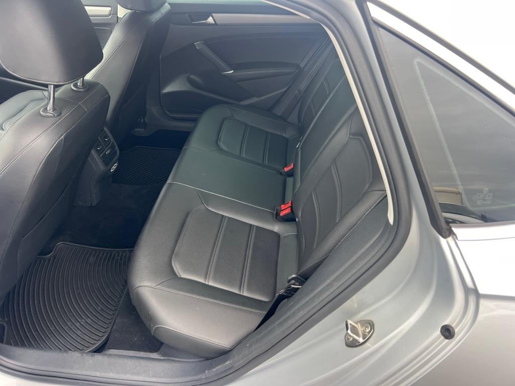 Volkswagen Passat 2.0T SE Auto 2021