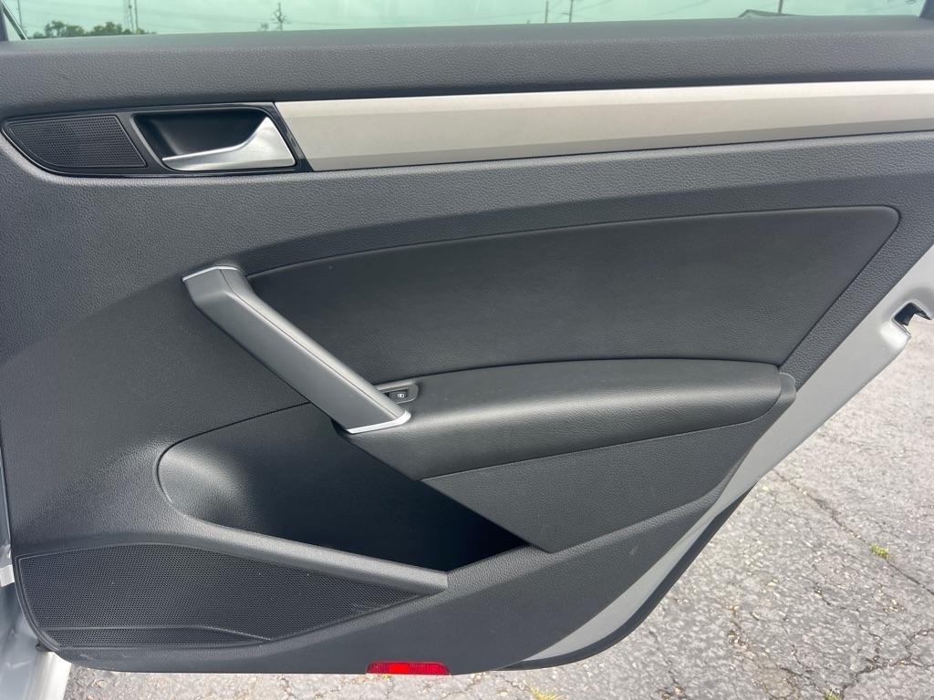 Volkswagen Passat 2.0T SE Auto 2021