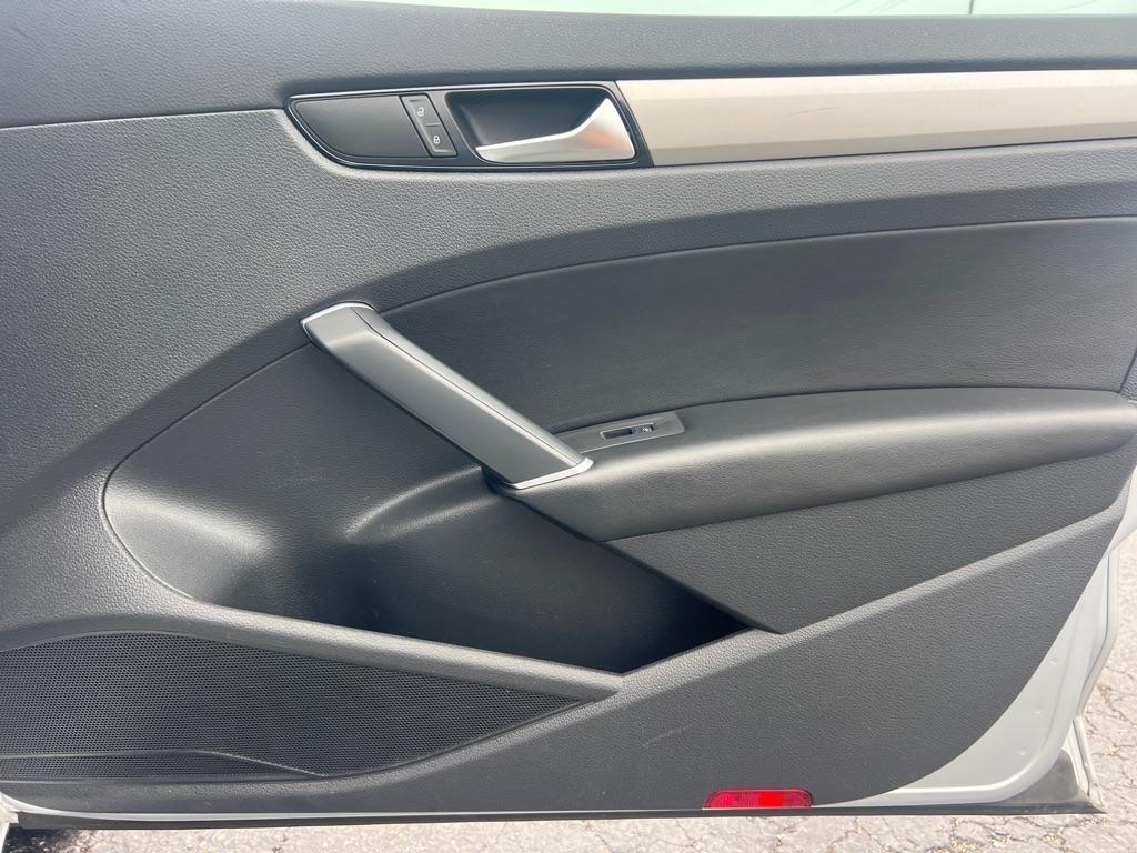 Volkswagen Passat 2.0T SE Auto 2021
