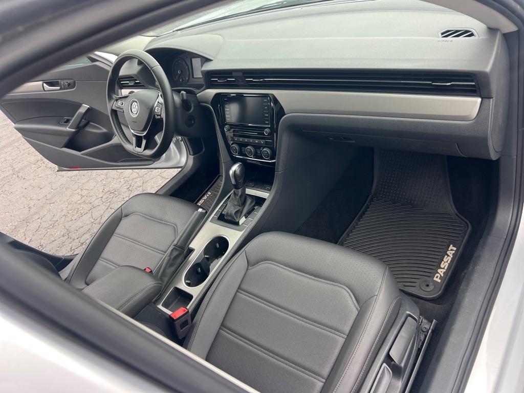 Volkswagen Passat 2.0T SE Auto 2021