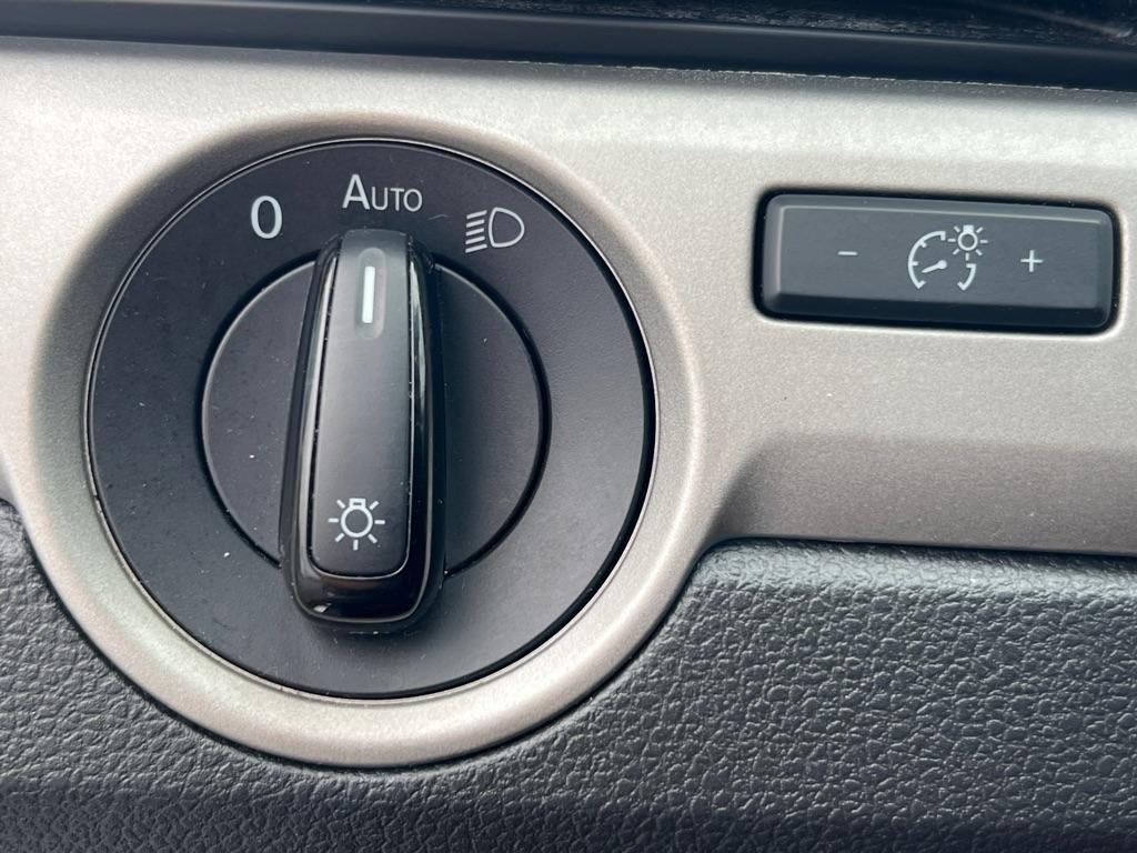 Volkswagen Passat 2.0T SE Auto 2021
