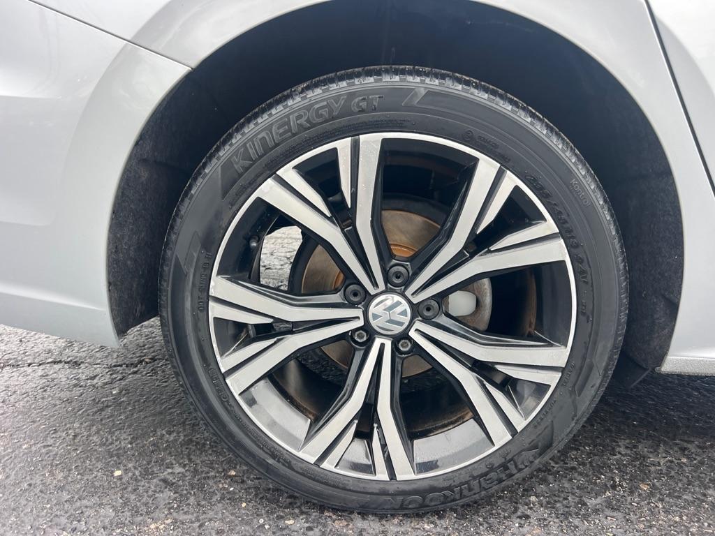 Volkswagen Passat 2.0T SE Auto 2021