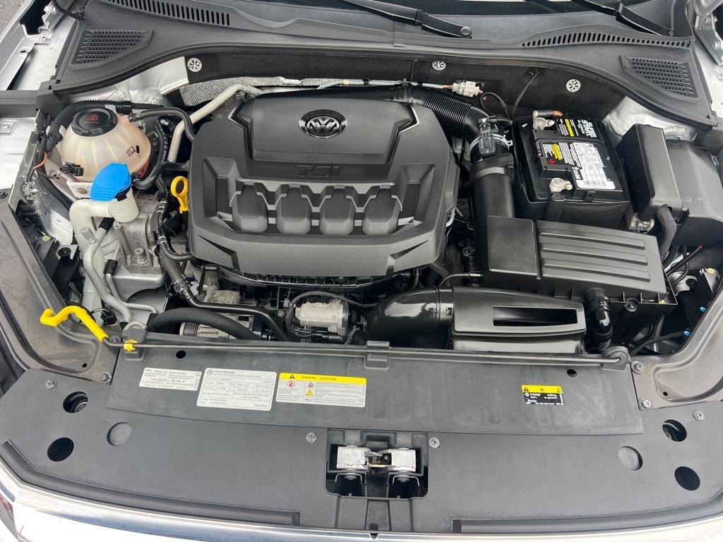 Volkswagen Passat 2.0T SE Auto 2021