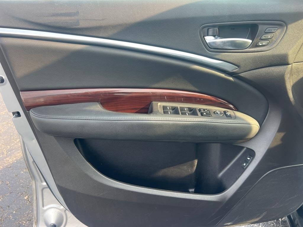 Acura MDX SH-AWD 4dr Tech Pkg 2015