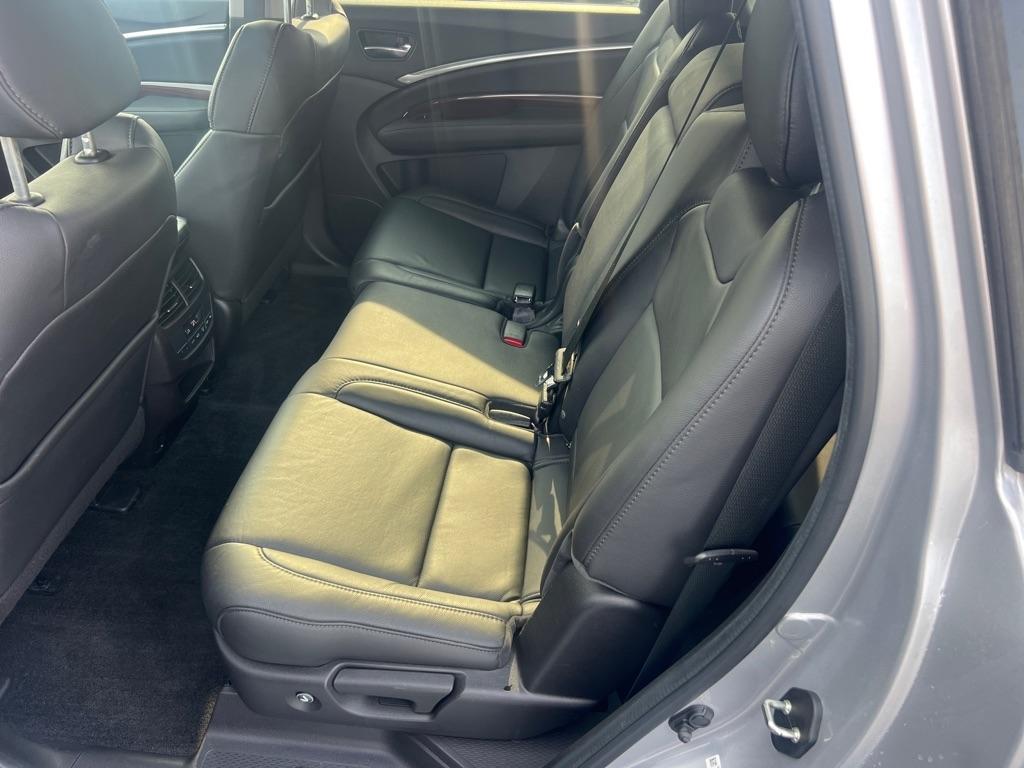 Acura MDX SH-AWD 4dr Tech Pkg 2015