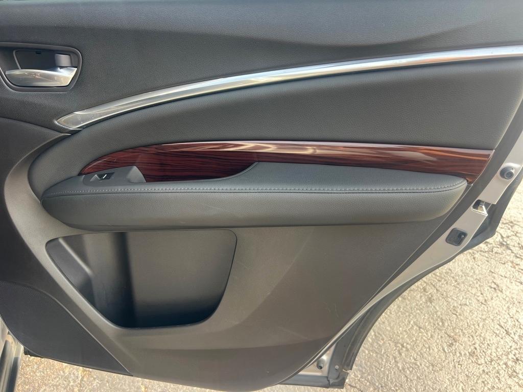 Acura MDX SH-AWD 4dr Tech Pkg 2015