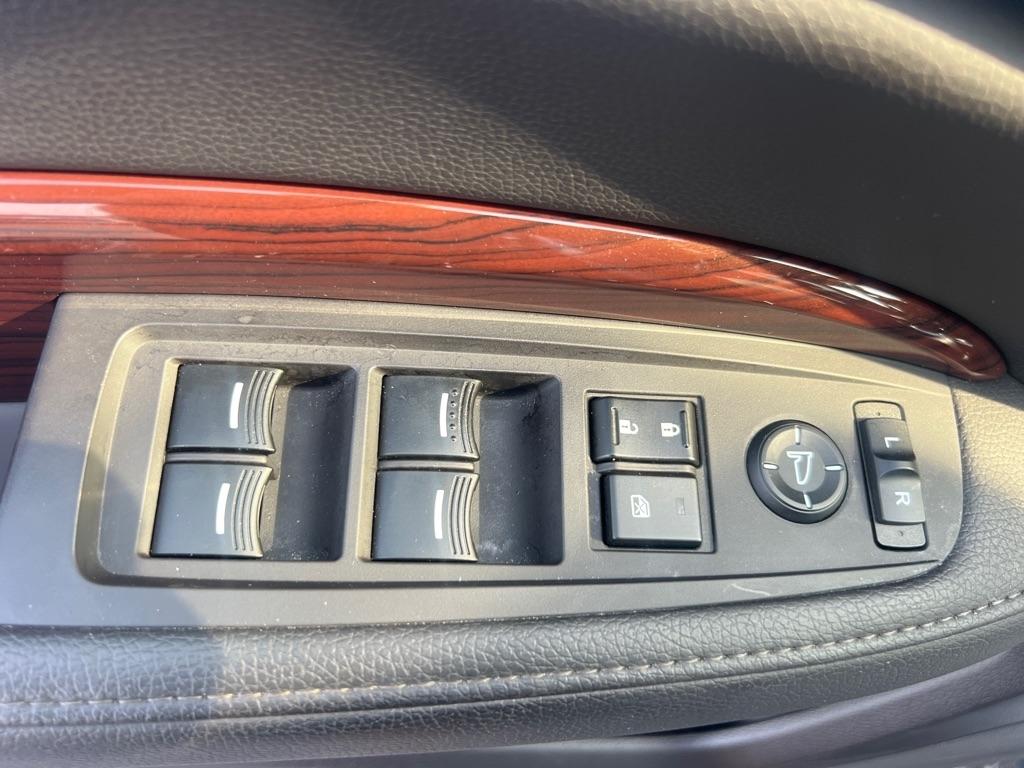Acura MDX SH-AWD 4dr Tech Pkg 2015