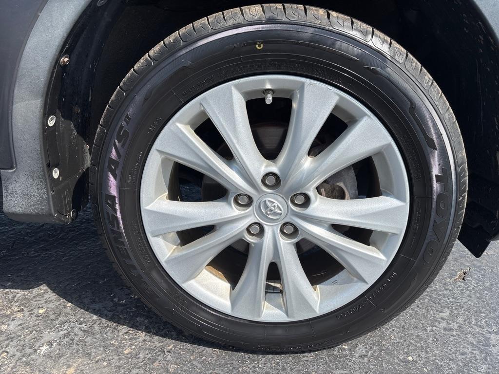 Toyota RAV4 AWD 4dr Limited (Natl) 2013