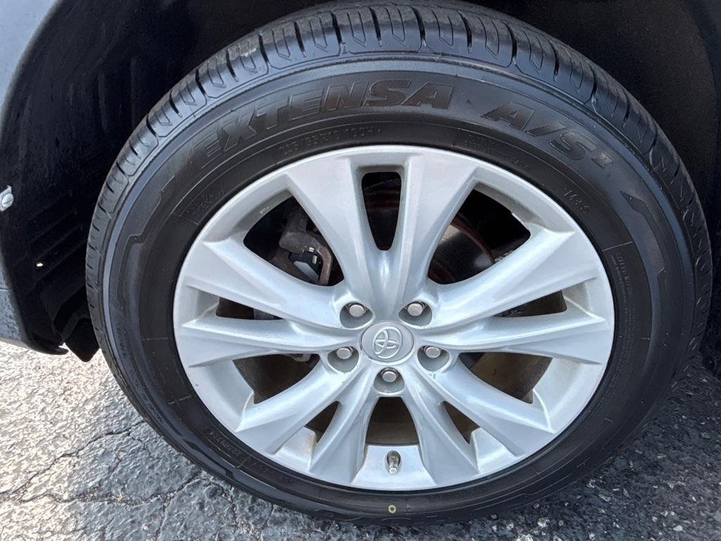Toyota RAV4 AWD 4dr Limited (Natl) 2013
