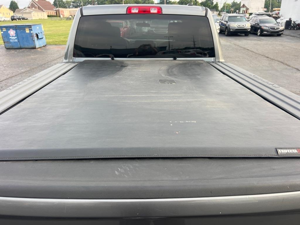 RAM 1500 4WD Quad Cab 140.5" Tradesman 2012