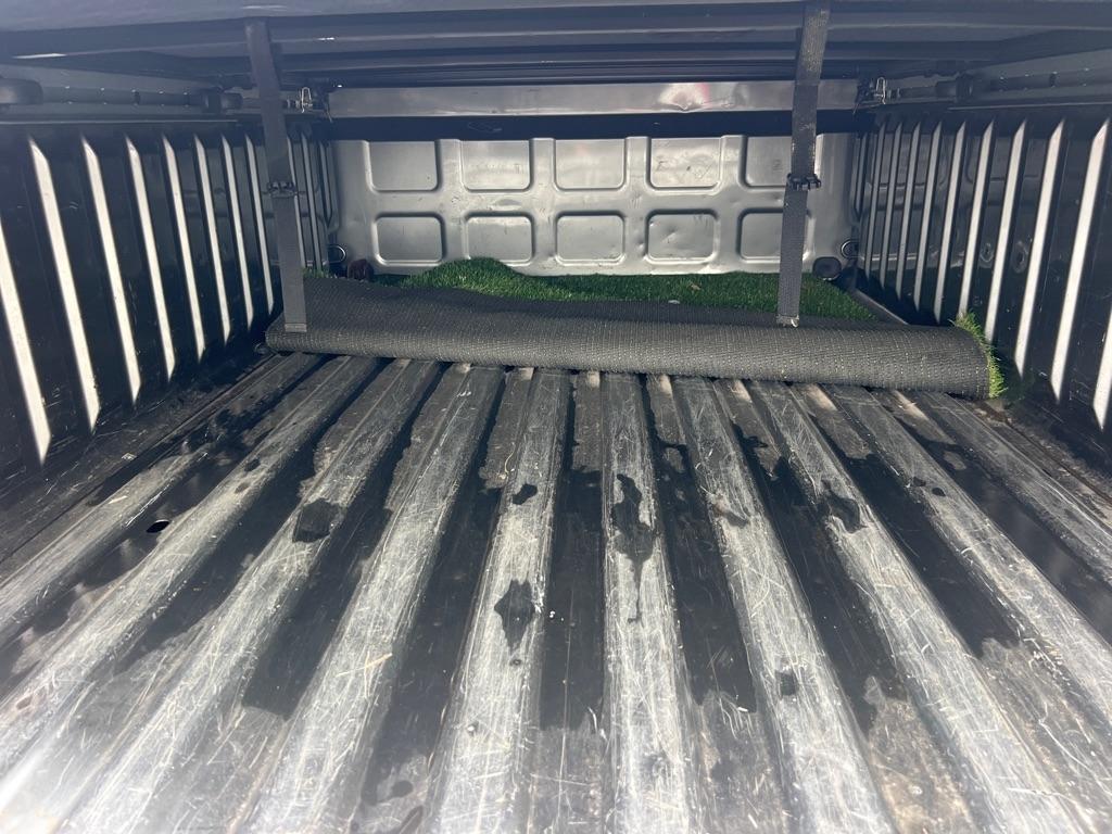 RAM 1500 4WD Quad Cab 140.5" Tradesman 2012