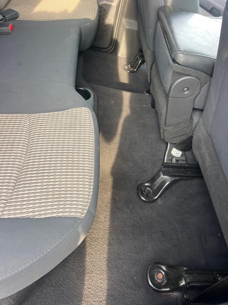 RAM 1500 4WD Quad Cab 140.5" Tradesman 2012