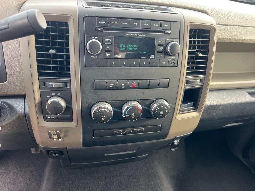 RAM 1500 4WD Quad Cab 140.5" Tradesman 2012