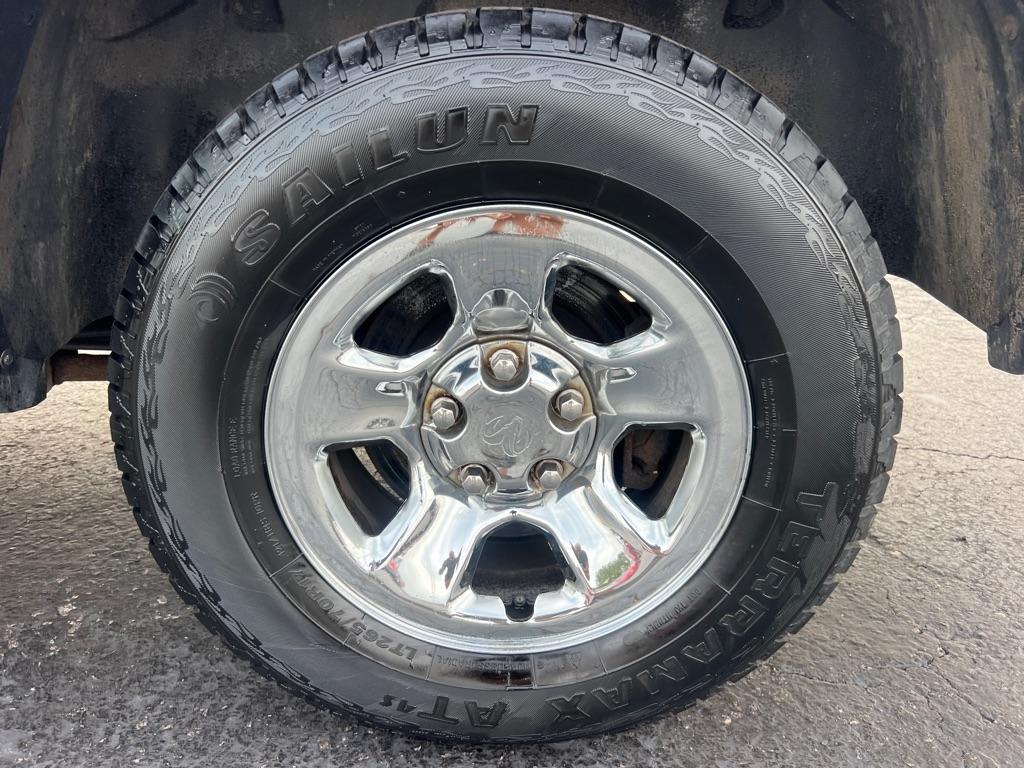 RAM 1500 4WD Quad Cab 140.5" Tradesman 2012